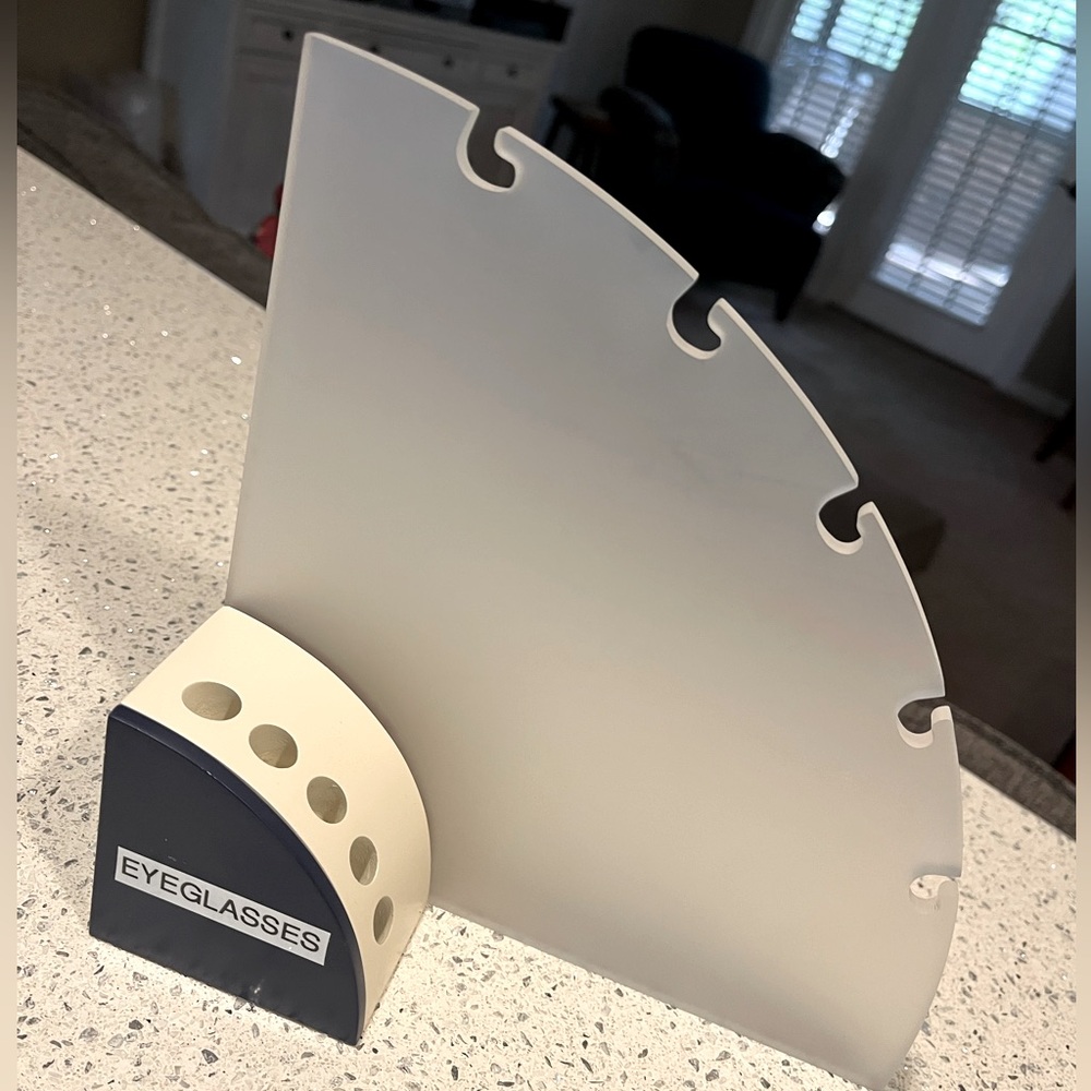 Frame Display Marketing Tool - Handy for putting frames in or other uses.
